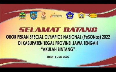 Penyerahan Obor Pekan Special Olympics Nasional (PeSONas) 2022 dari Kab.Brebes Ke Kab.Tegal yang bertempat di SLB Manunggal Slawi